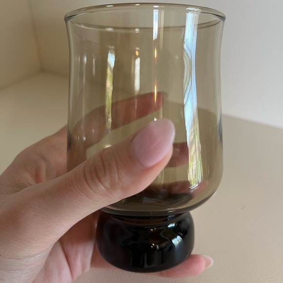 4 Vintage Dominion Glass smoked tulip glasses - Picture 3 of 3